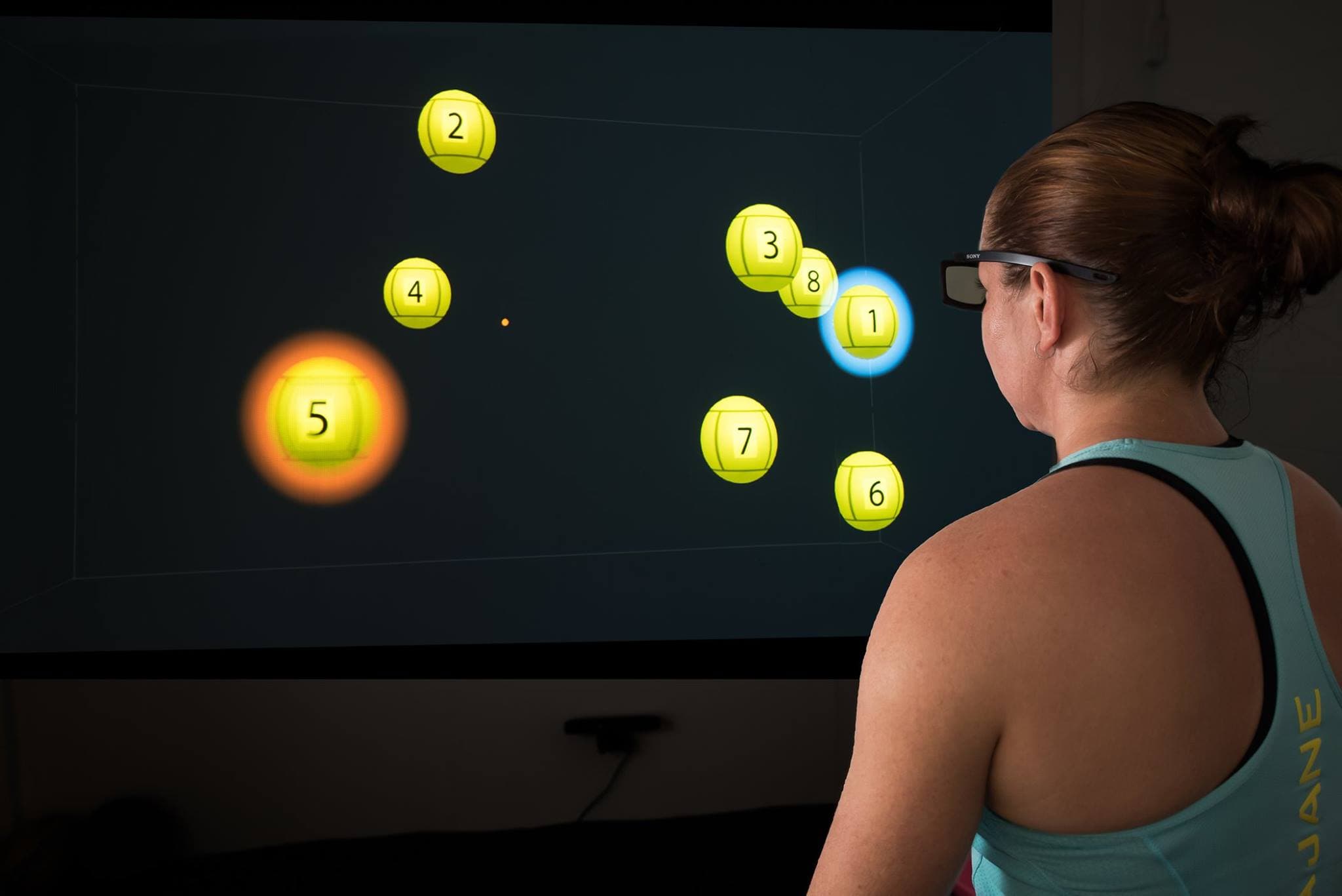 A group running a NeuroTracker session together.